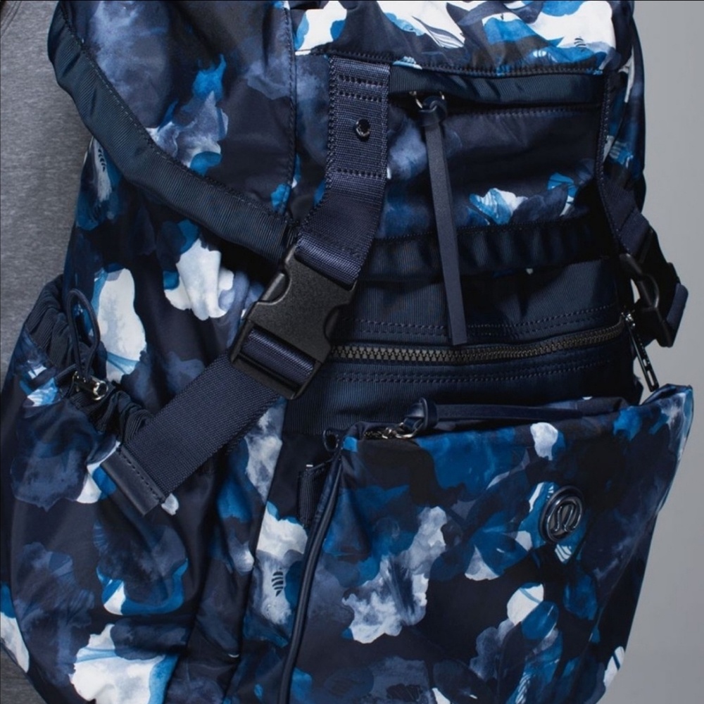 Lululemon Traveling Yogini Rucksack